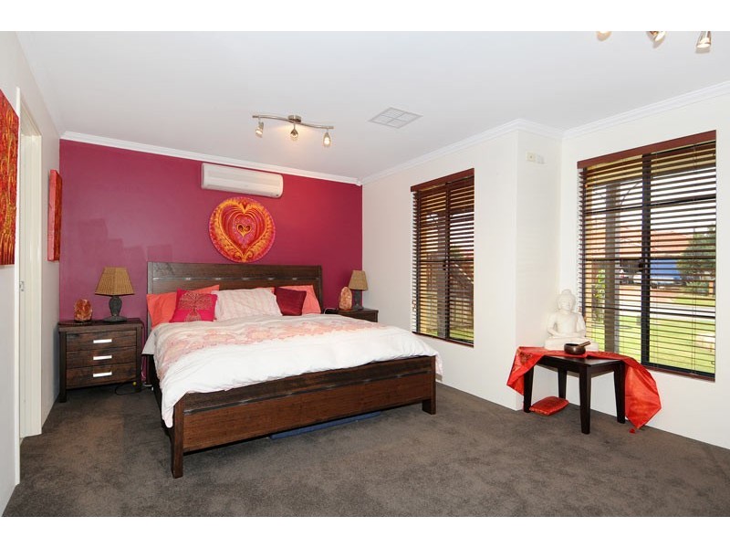 11 Keppel Mews, Halls Head WA 6210