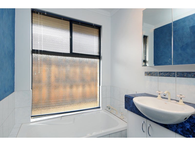 11 Keppel Mews, Halls Head WA 6210