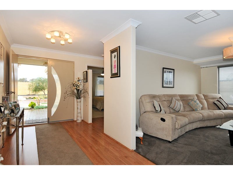 316 Pebble Beach Boulevard, Meadow Springs WA 6210