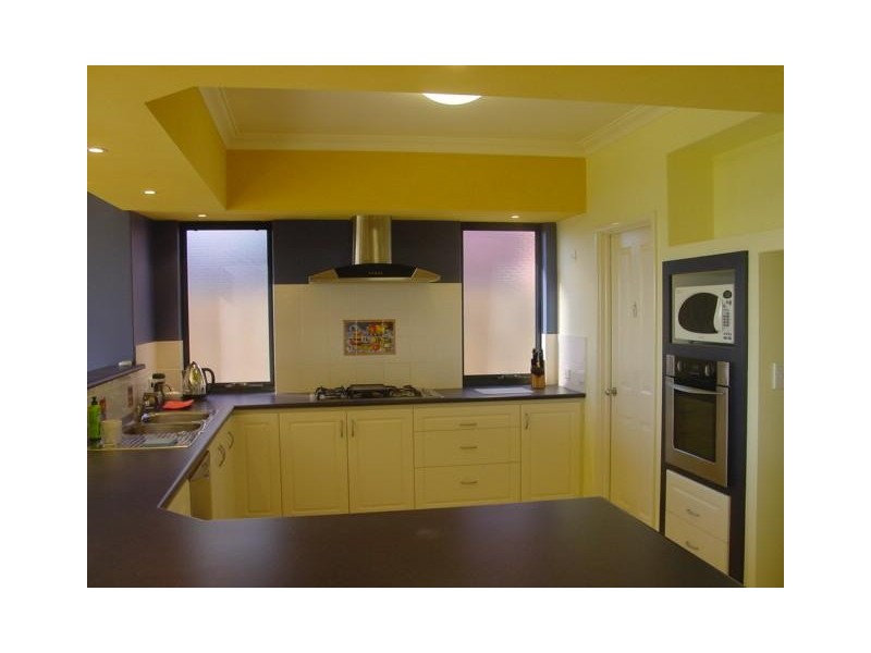 11 Sandy Cove, Halls Head WA 6210