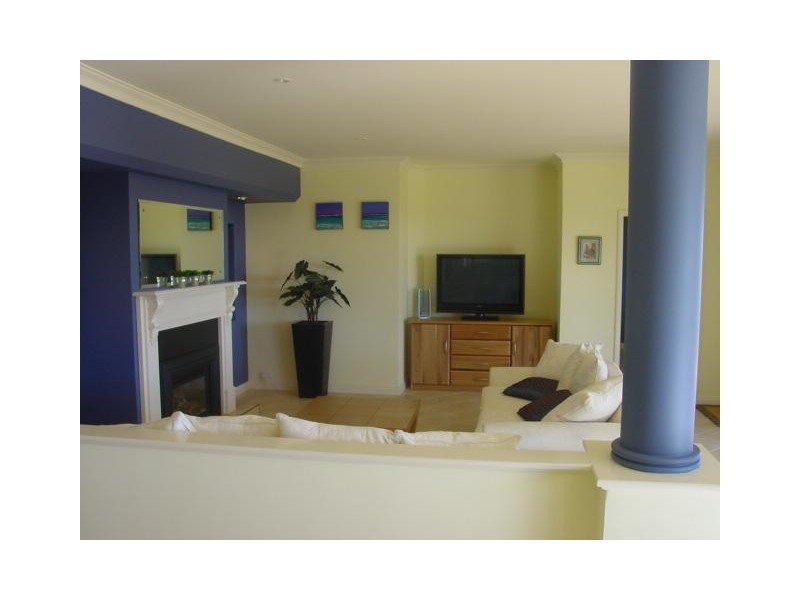 11 Sandy Cove, Halls Head WA 6210