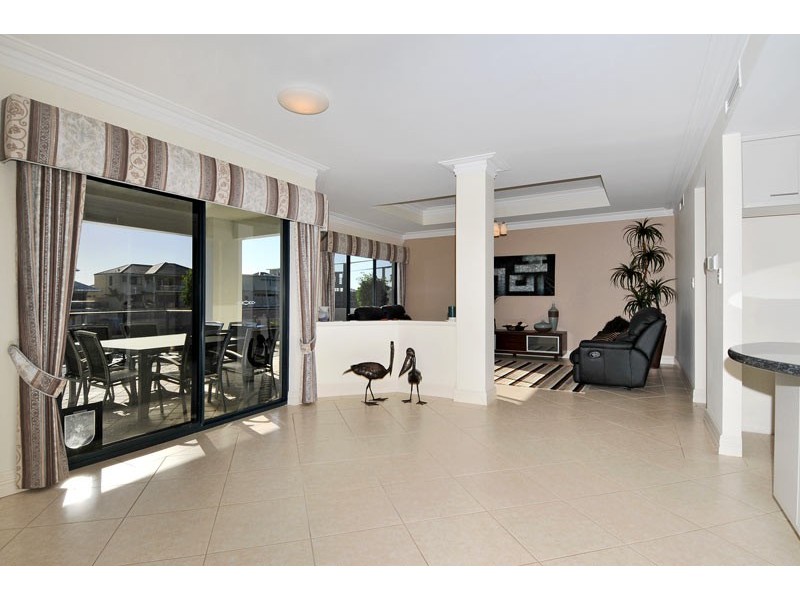 41 Brindabella Crescent, Halls Head WA 6210