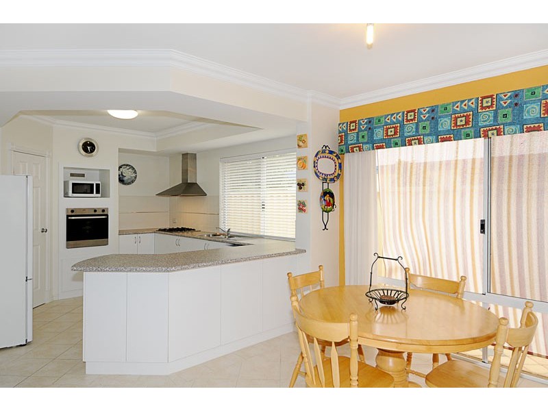 61 Mariners Cove Drive, Dudley Park WA 6210