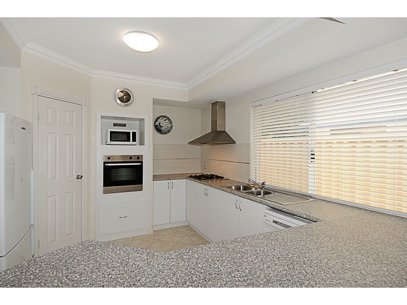61 Mariners Cove Drive, Dudley Park WA 6210