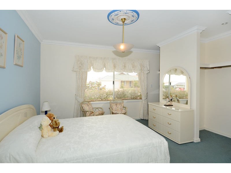 61 Mariners Cove Drive, Dudley Park WA 6210