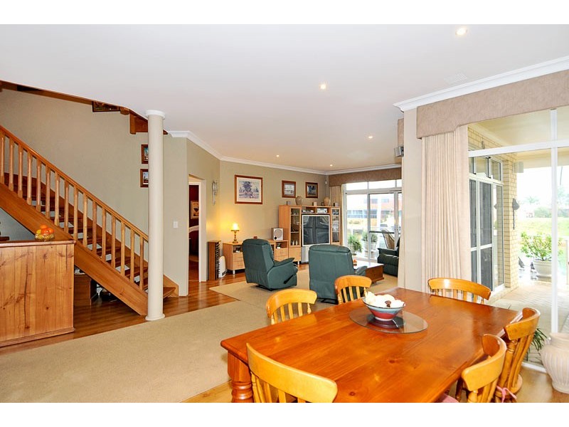 9 Aztec Island Rt, Halls Head WA 6210