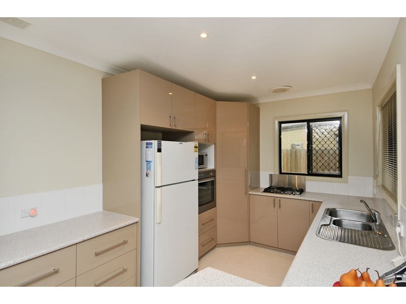 92 Hudson Drive, Dudley Park WA 6210