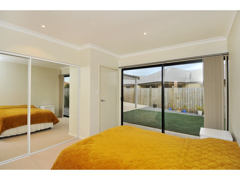 92 Hudson Drive, Dudley Park WA 6210