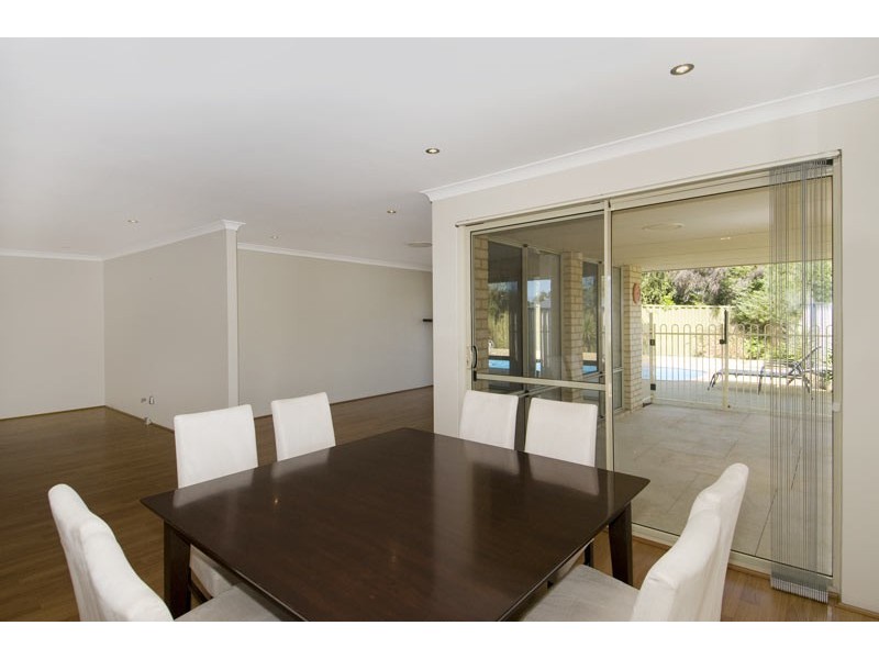 23 Camden Way, Meadow Springs WA 6210