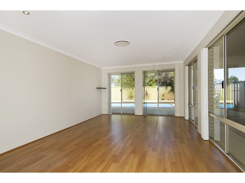 23 Camden Way, Meadow Springs WA 6210