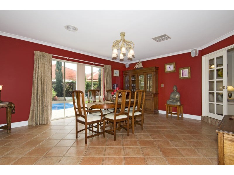 15 Castaway Cove, Halls Head WA 6210