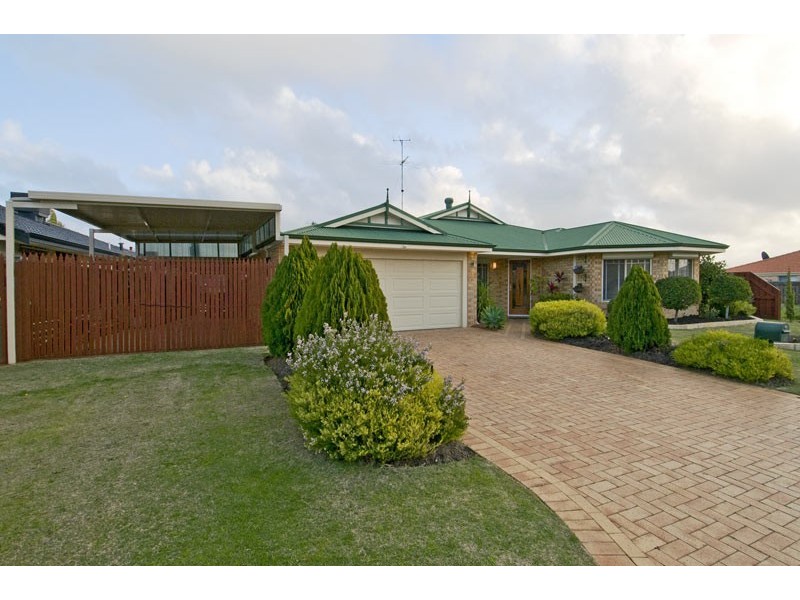 15 Castaway Cove, Halls Head WA 6210