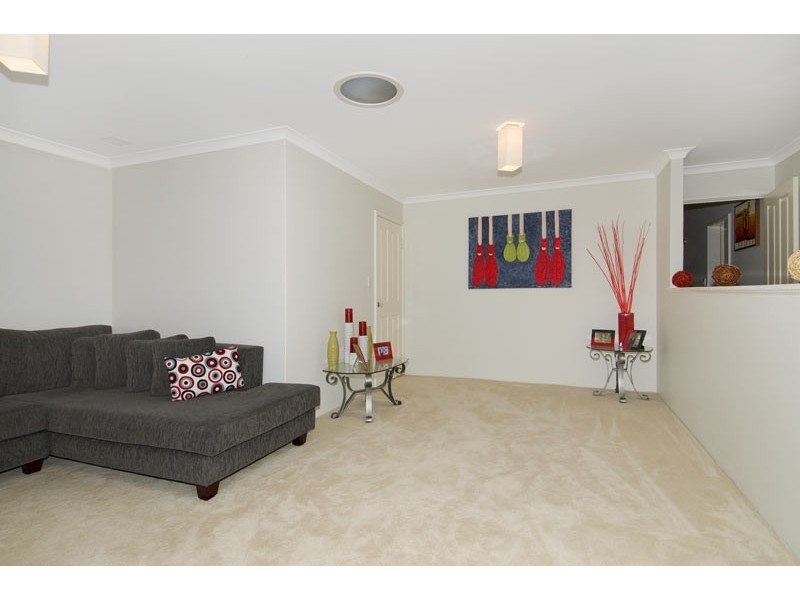 15 Castaway Cove, Halls Head WA 6210