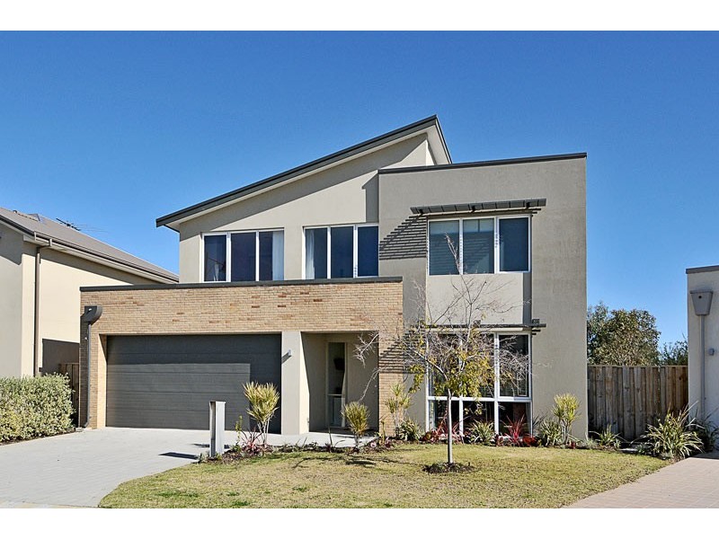 5 Whitley Place, Meadow Springs WA 6210