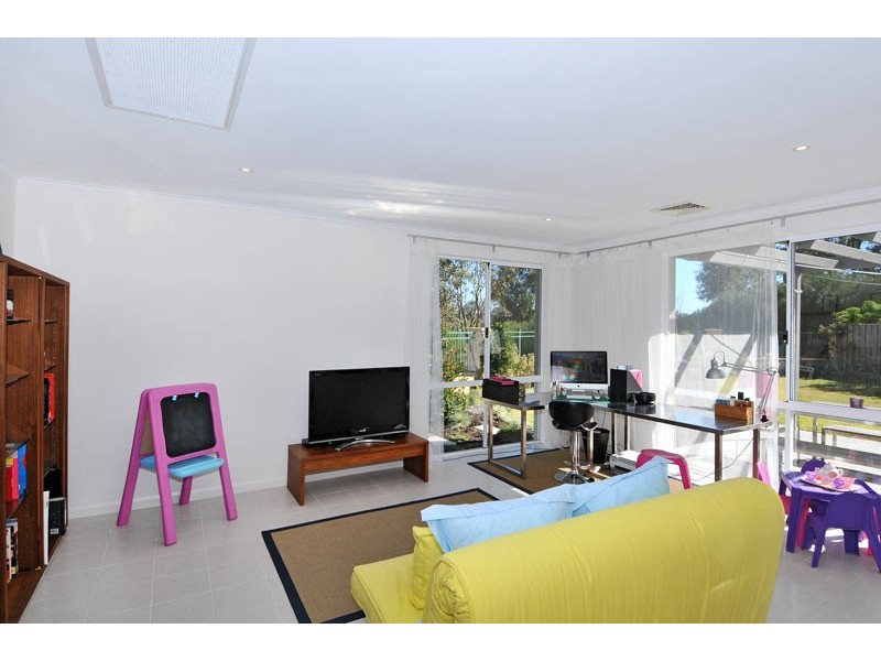 5 Whitley Place, Meadow Springs WA 6210