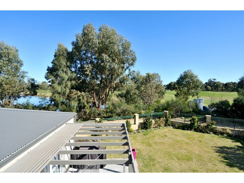 5 Whitley Place, Meadow Springs WA 6210