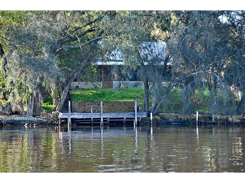 172 Culeenup Drive, North Yunderup WA 6208