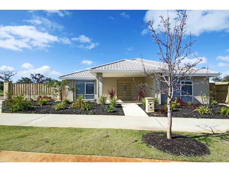 18 Bridgewater Boulevard, Erskine WA 6210
