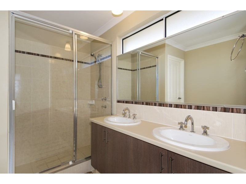 18 Bridgewater Boulevard, Erskine WA 6210