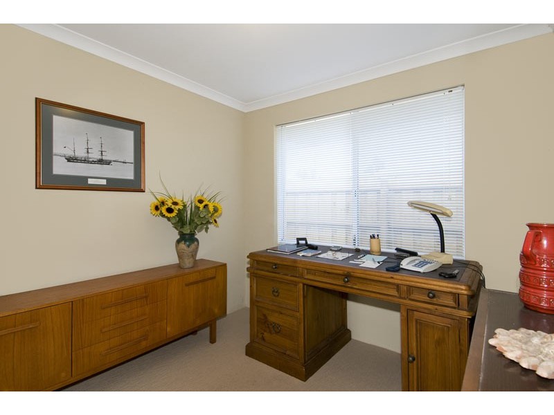 18 Bridgewater Boulevard, Erskine WA 6210