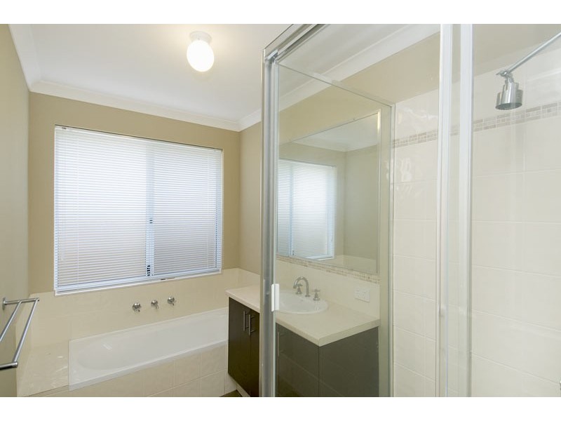 18 Bridgewater Boulevard, Erskine WA 6210
