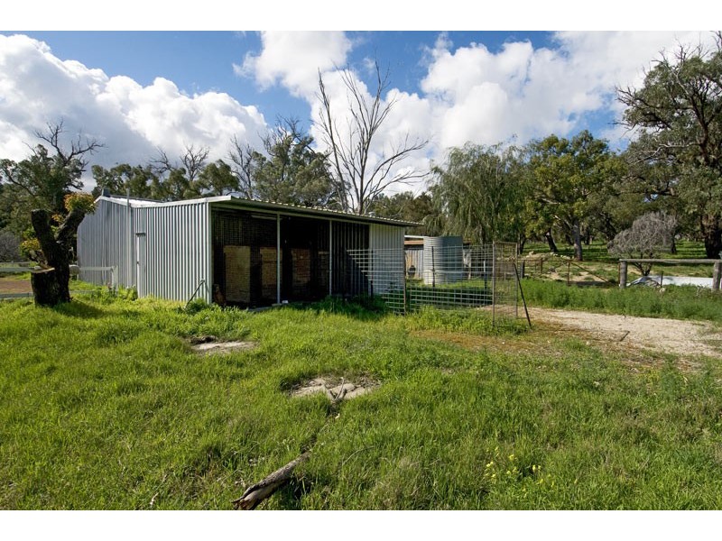 82 Clifton Downs Road, Lake Clifton WA 6215