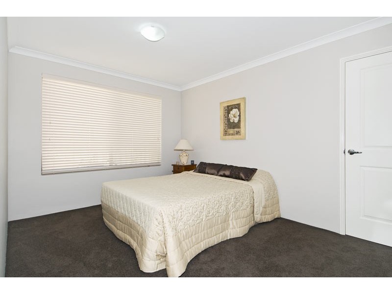 4 Nankeen Approach, Dudley Park WA 6210