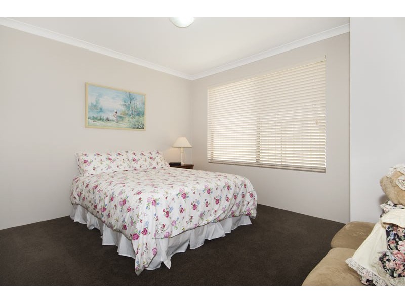 4 Nankeen Approach, Dudley Park WA 6210