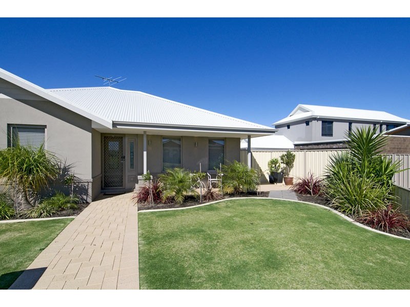 4 Nankeen Approach, Dudley Park WA 6210