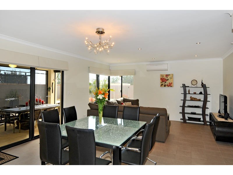 21 Ensign Way, Wannanup WA 6210