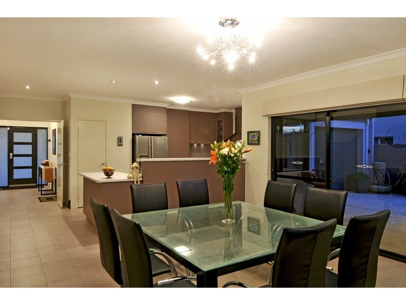 21 Ensign Way, Wannanup WA 6210