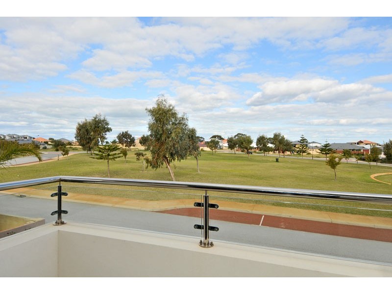 21 Ensign Way, Wannanup WA 6210