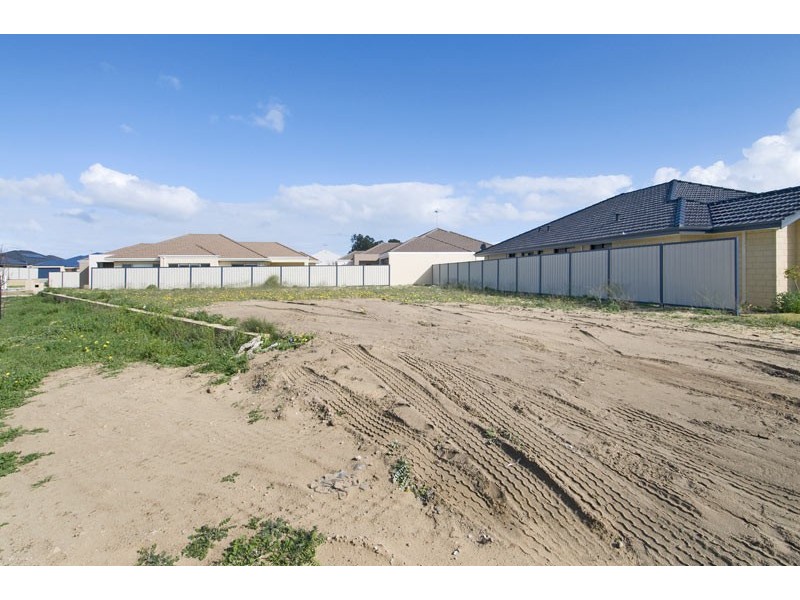 28 Sequin Close, Meadow Springs WA 6210