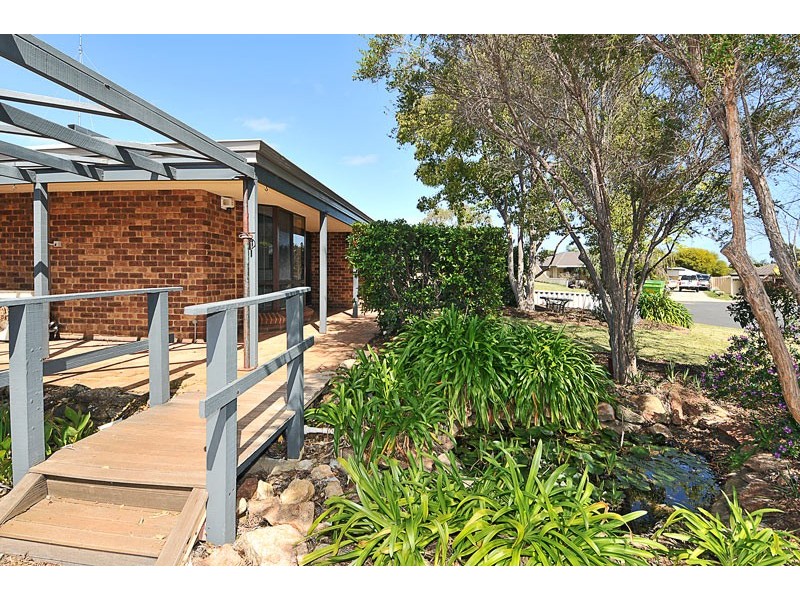 16 Lydia Place, Greenfields WA 6210