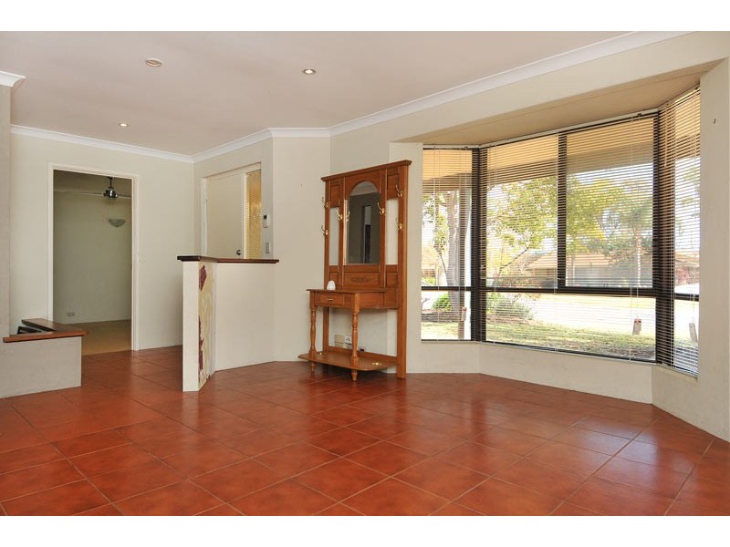 16 Lydia Place, Greenfields WA 6210