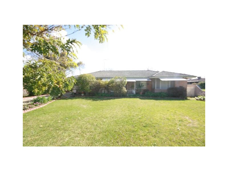 7 Blakeley Street, Mandurah WA 6210