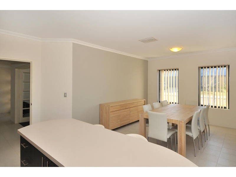 42 Yindana Blvd, Lakelands WA 6180