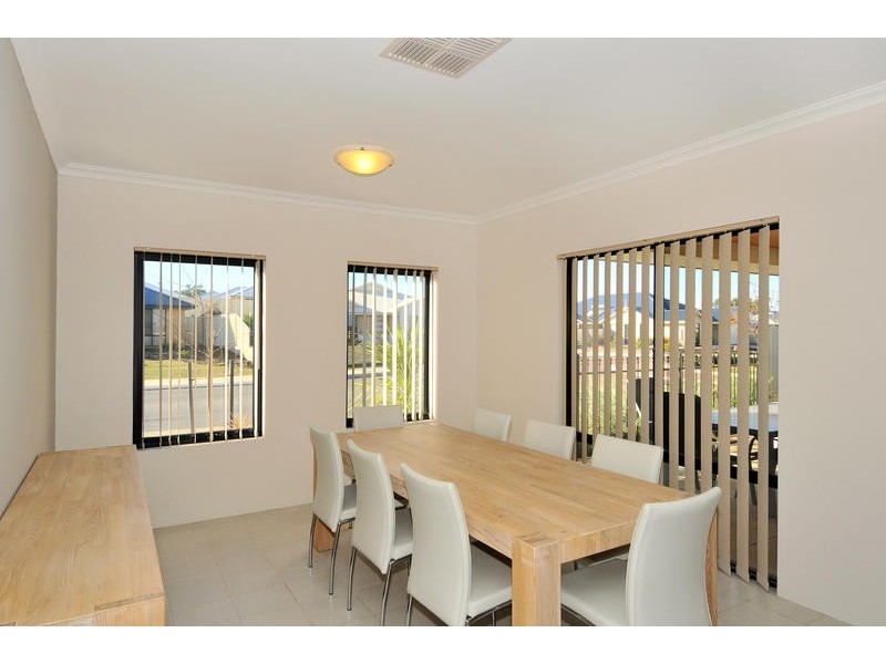 42 Yindana Blvd, Lakelands WA 6180