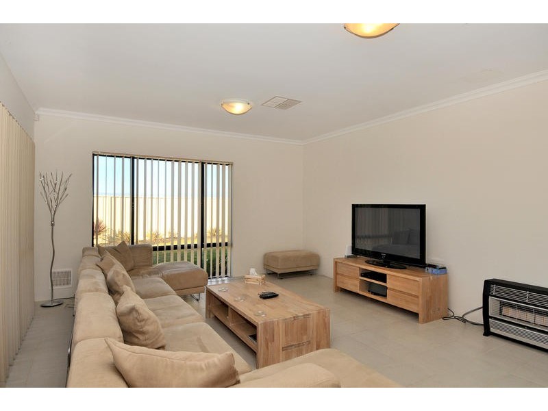 42 Yindana Blvd, Lakelands WA 6180