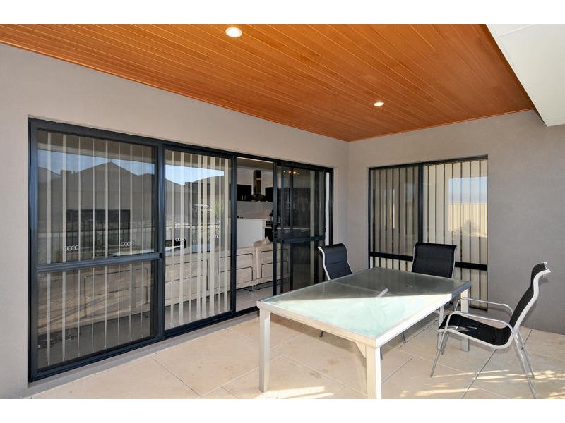 42 Yindana Blvd, Lakelands WA 6180