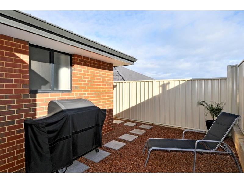 42 Yindana Blvd, Lakelands WA 6180