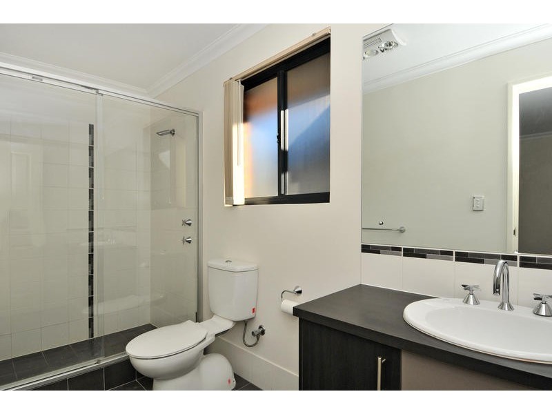 42 Yindana Blvd, Lakelands WA 6180