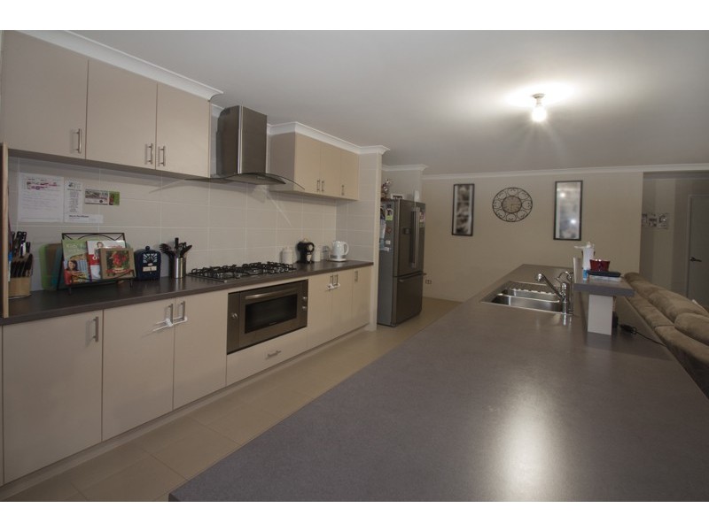 3 Harvest Chase, Madora Bay WA 6210