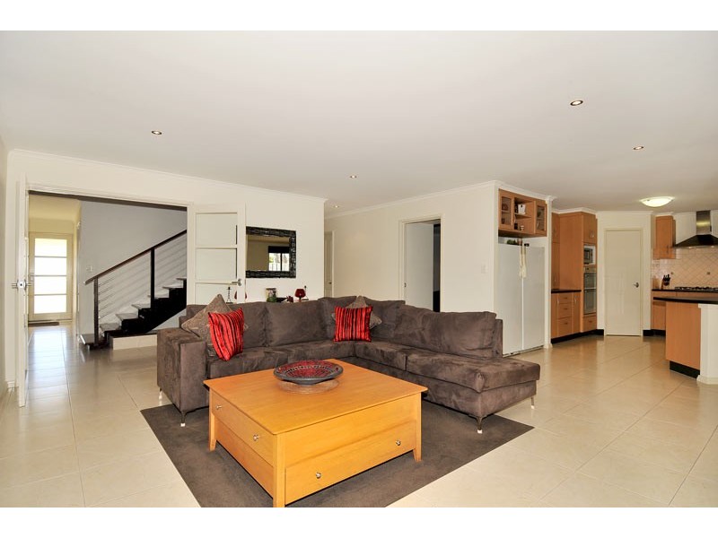 27 Cervantes Drive, Erskine WA 6210