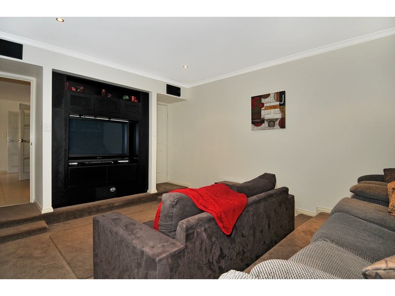 27 Cervantes Drive, Erskine WA 6210