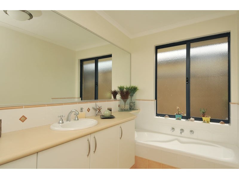 27 Cervantes Drive, Erskine WA 6210