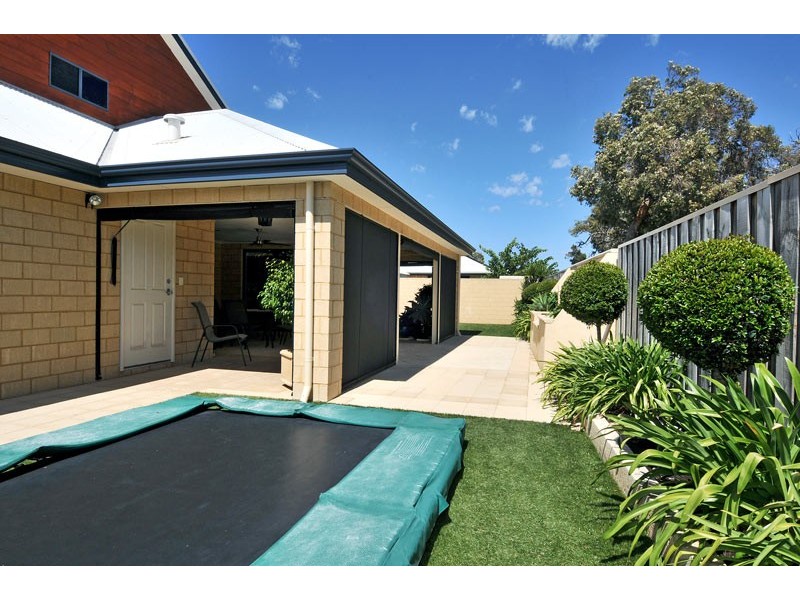 27 Cervantes Drive, Erskine WA 6210