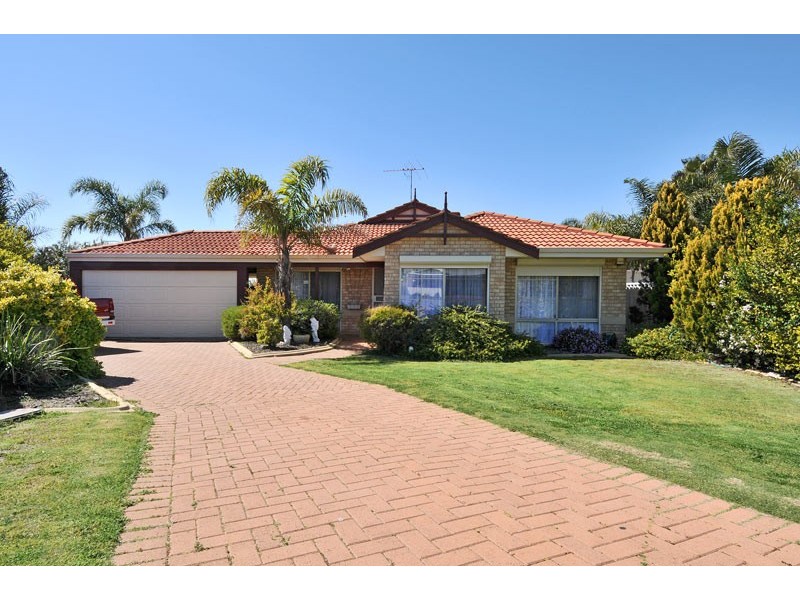 8 Lilac Green, Halls Head WA 6210
