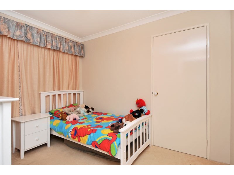 8 Lilac Green, Halls Head WA 6210