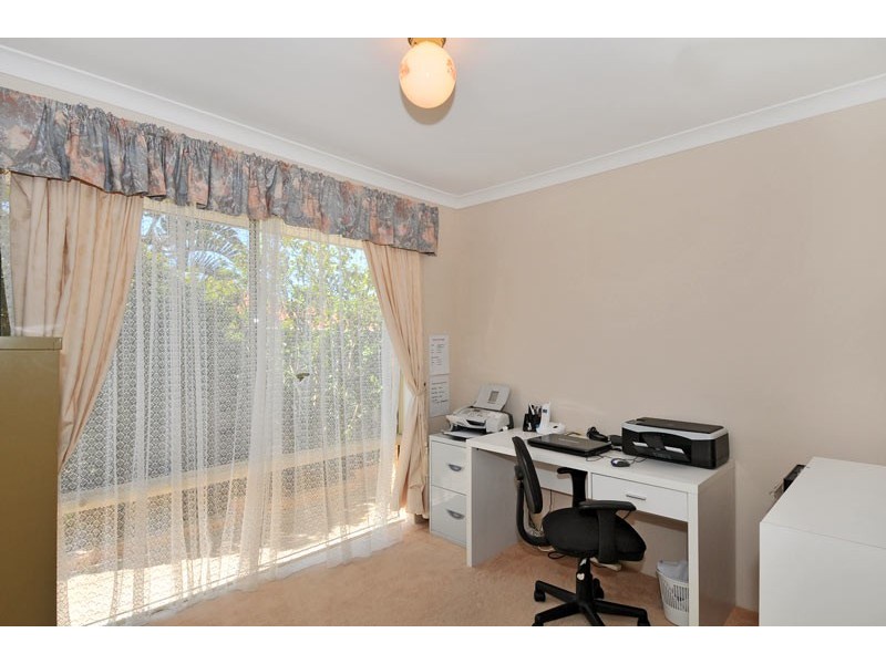 8 Lilac Green, Halls Head WA 6210